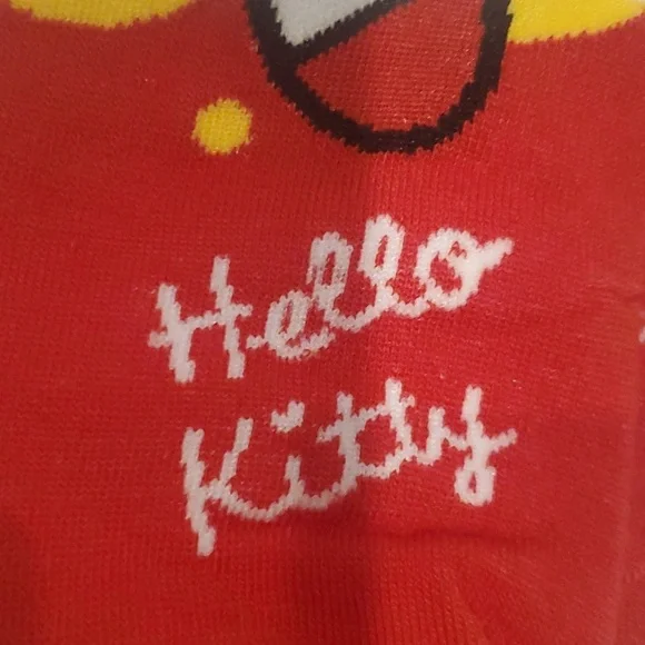 Hello Kitty Tee with matching Socks - Picture 5 of 7